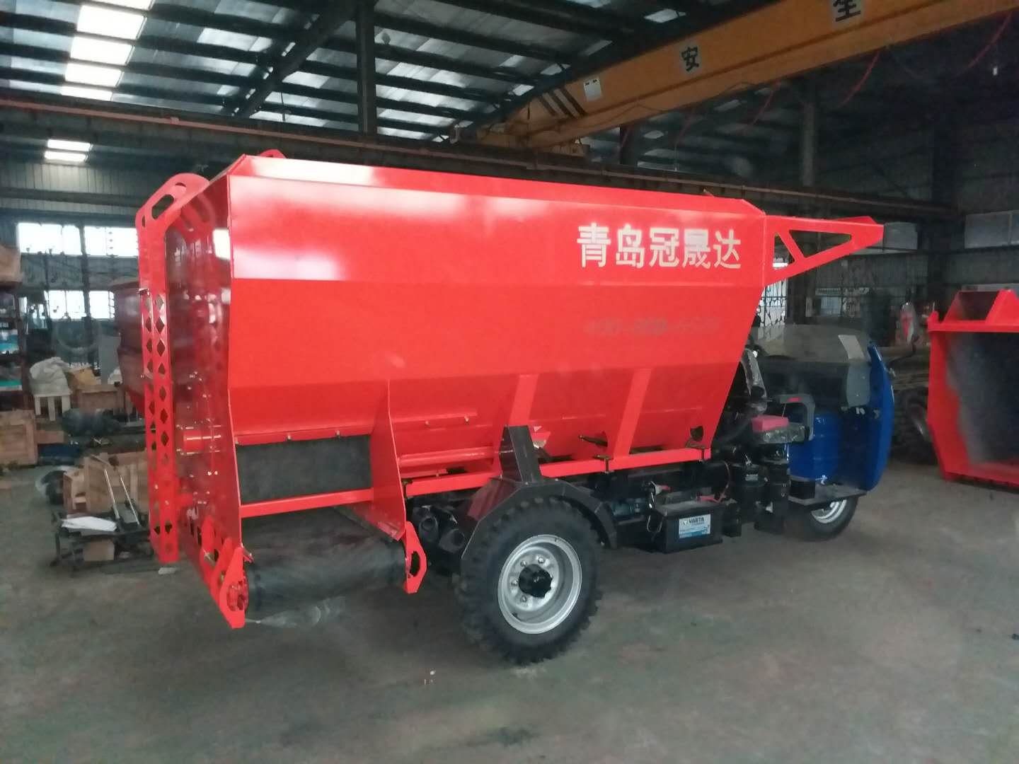 內(nèi)蒙古某公司購買雙側(cè)撒料車 內(nèi)蒙古某公司購買雙側(cè)撒料車